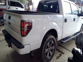 2013 FORD F150, WHITE, XLT MODEL, CREW CAB, 3.5L, AT, 4WD. F26302